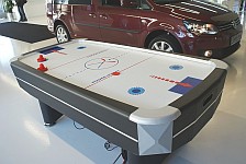 air hockey